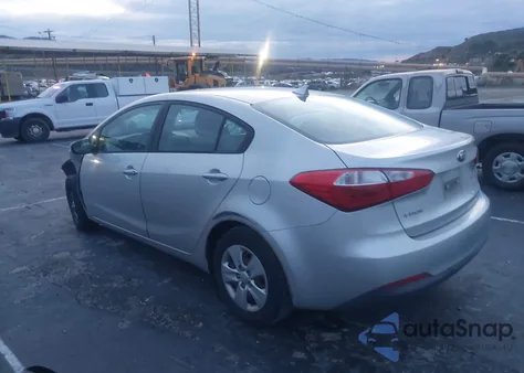 2015 Kia Forte Lx z USA, uszkodzony, nr VIN KNAFK4A60F5302363